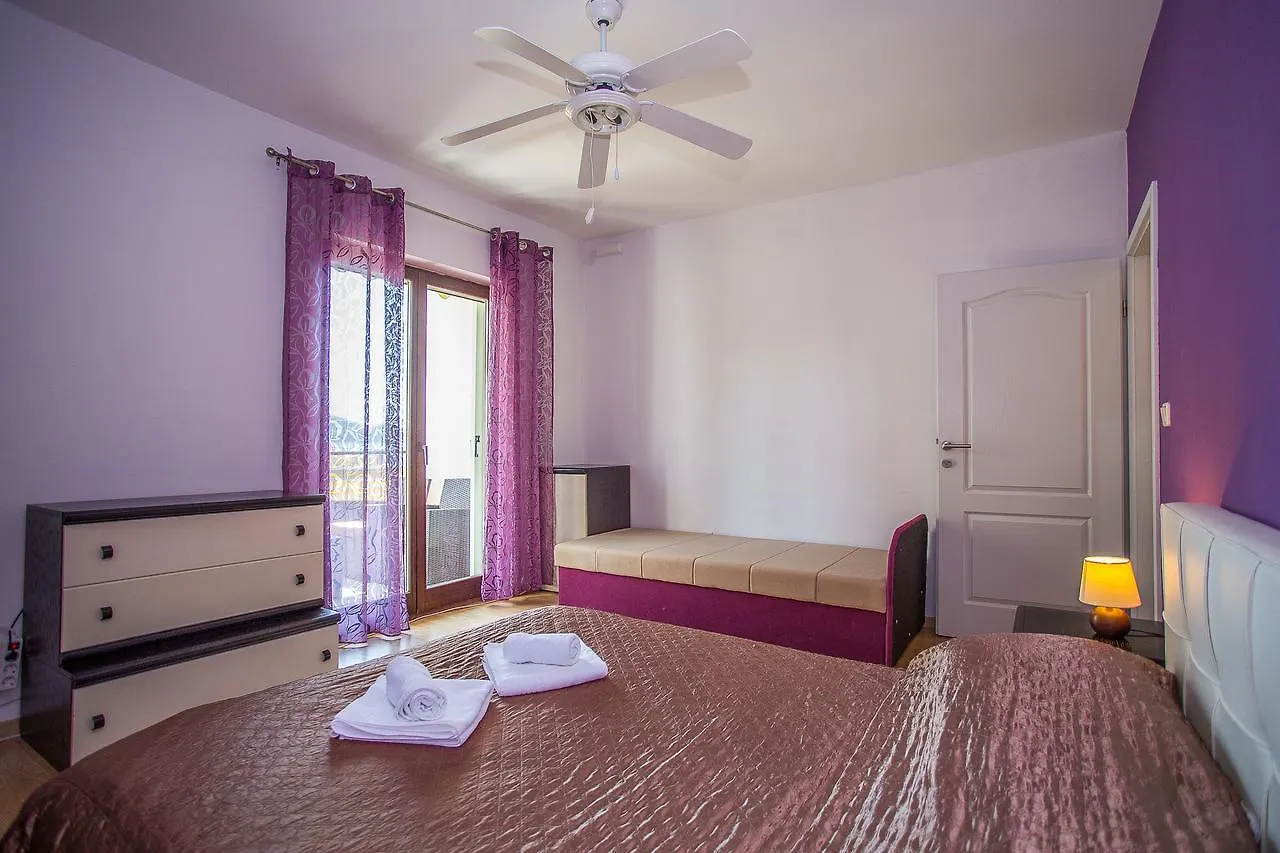 Apartments Villa Ivanka Trogir 0*,